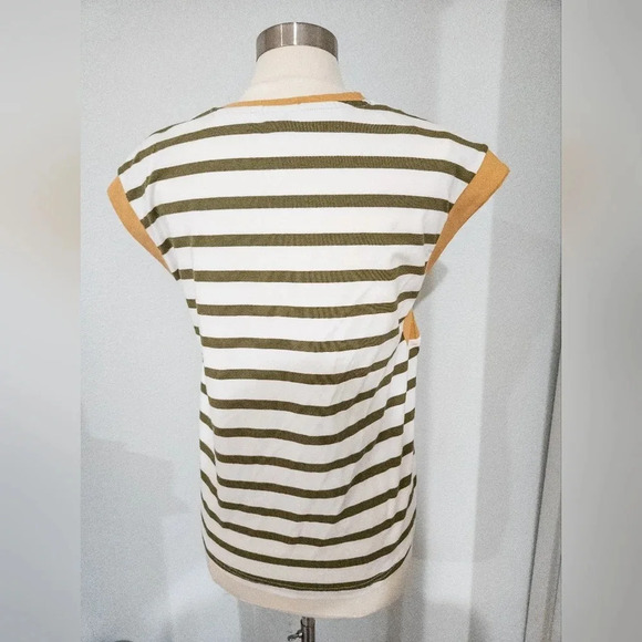 Halogen | Ivory & Olive V-Neck Top - Picture 5 of 8